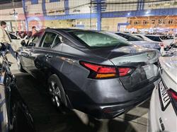 نيسان ألتيما